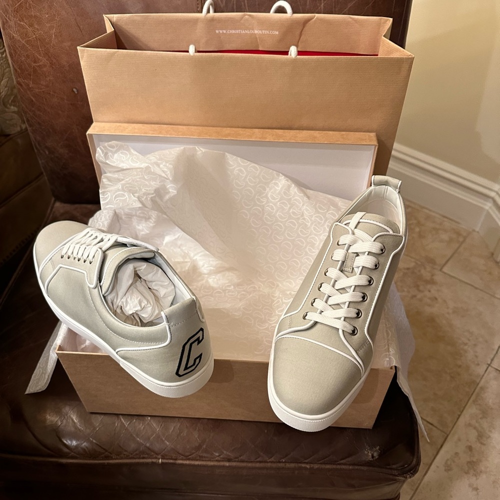 Christian louboutin men’s 9.5 42.5 varsijunior gaba1569 goose New boxbagreceipt